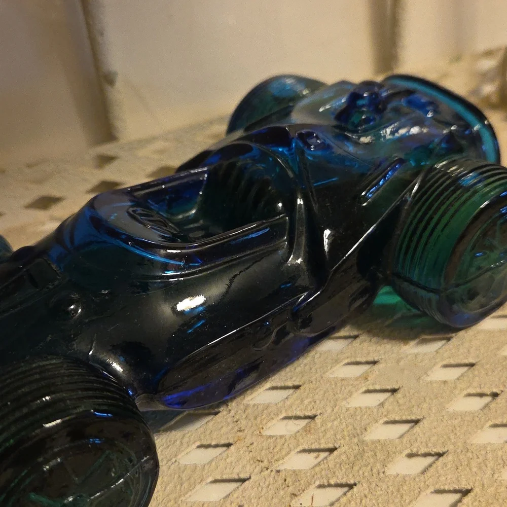 Vtg Avon SURE WINNER Blue Glass Racing Car Wild Country Aftershave Bottle FULL